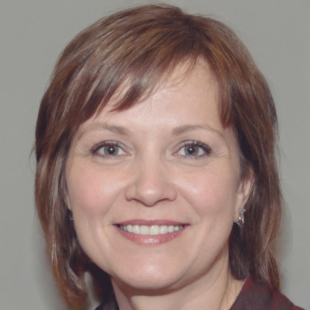 Investment education specialist Sarah Chen
